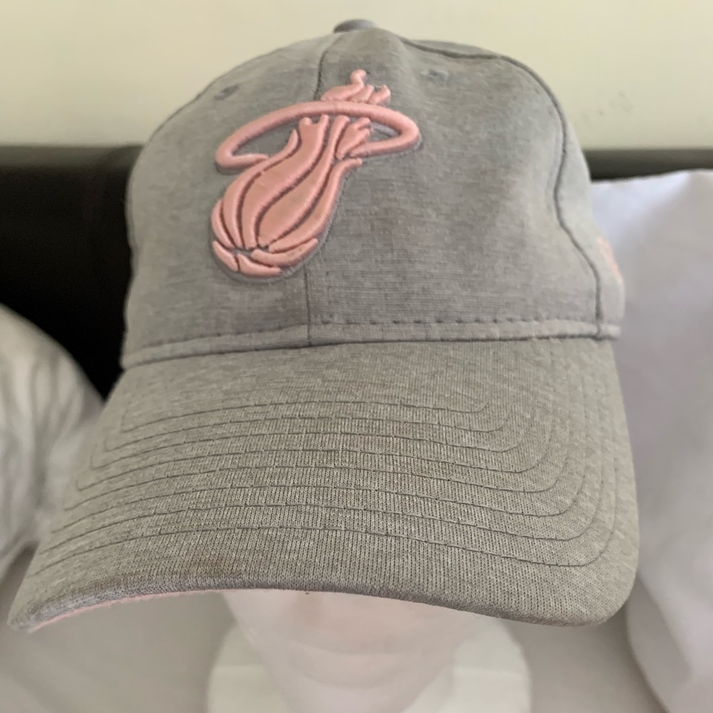 New Era Miami Heat women’s adjustable cap